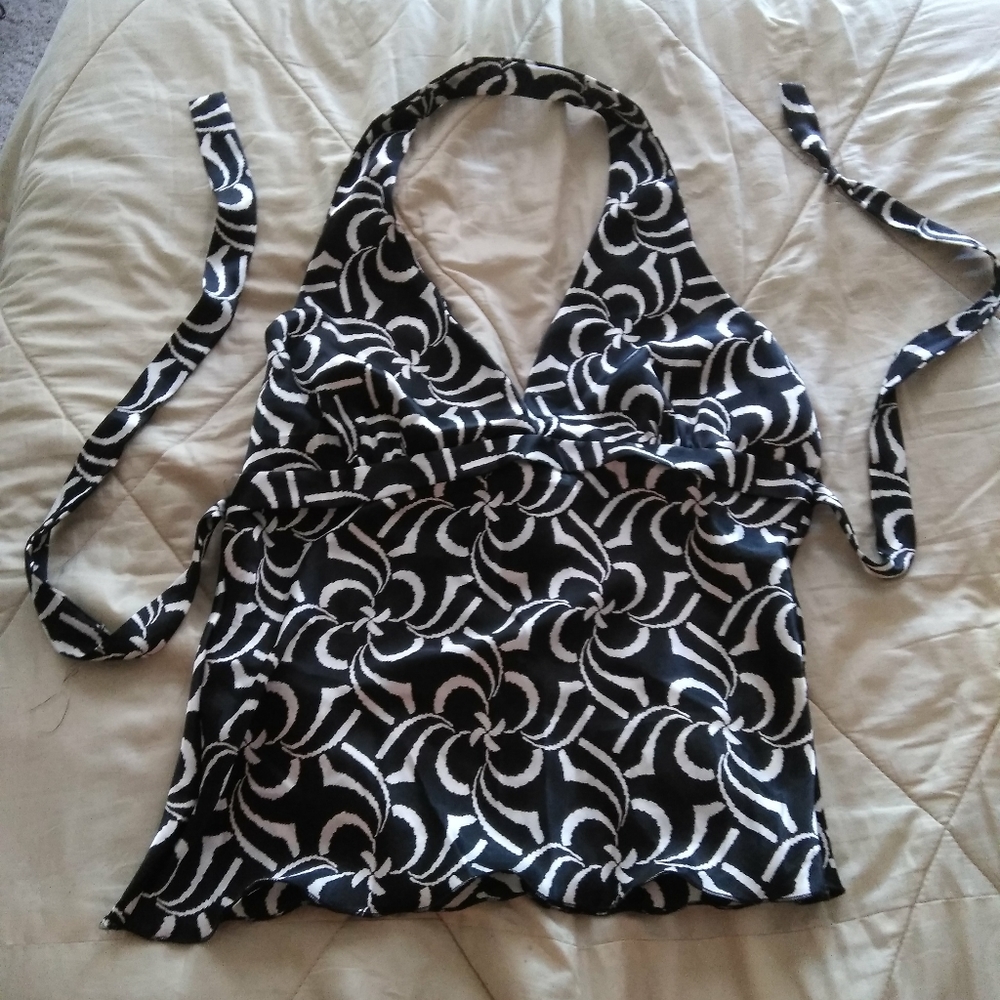 Black and White Design Halter Top. - Picture 1 of 5